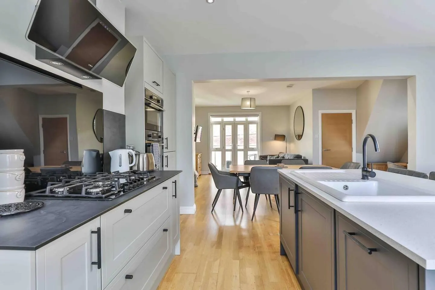 Stylish & Spacious 3 Bed Apartment With Parking Sheffield 0*,  Reino Unido