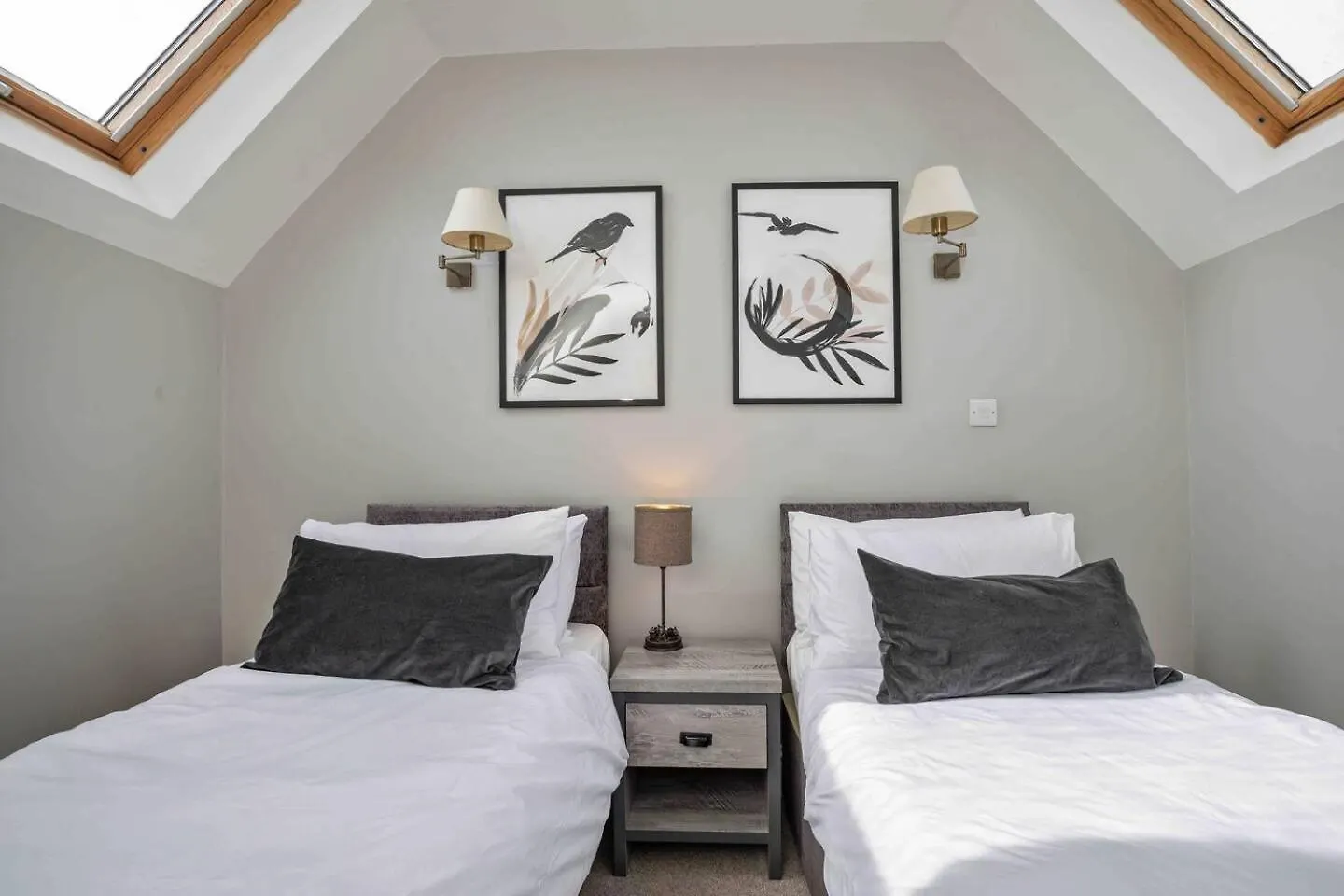 Stylish & Spacious 3 Bed Apartment With Parking Sheffield 0*,  Reino Unido